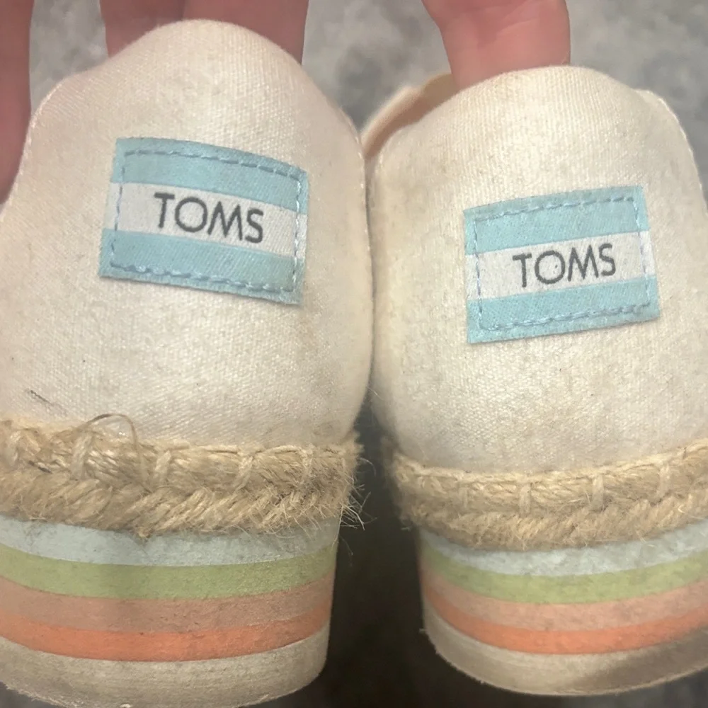 TOMS Women's Off-White Espadrilles
